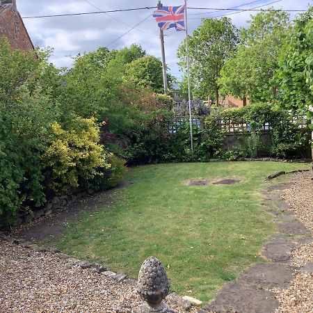 Bed and Breakfast Bwthyn Cudd Westbury  Esterno foto