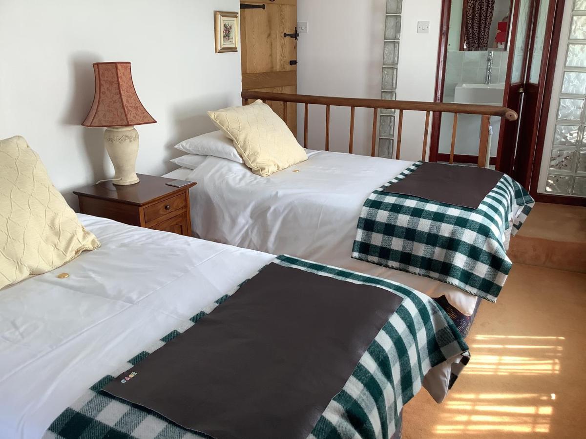 Bed and Breakfast Bwthyn Cudd Westbury  Esterno foto